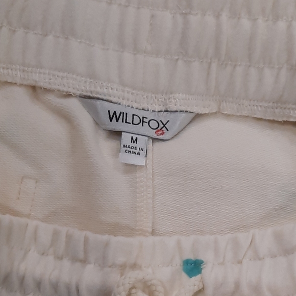 LAST ONE Wildfox Sweatshirt and Short Lounge Set with Pocke - Picture 6 of 7